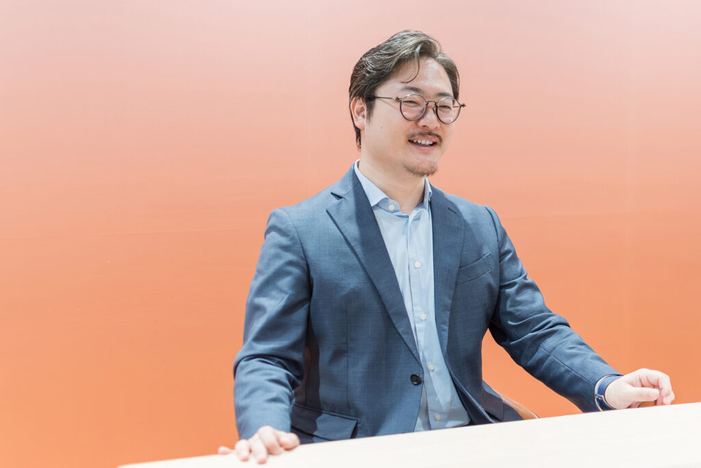 職場での「ちょっと深い会話」のトピックは新聞で探すのがおすすめ